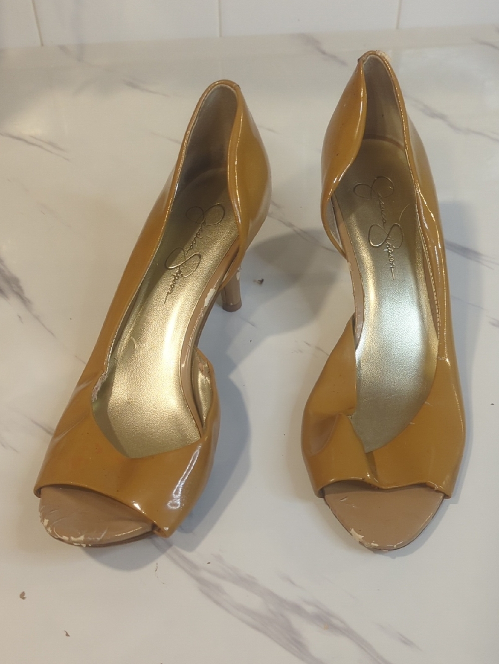 9M *CHEWED* LOL Jessica Simpson Yellow Patent Peep-Toe Heels